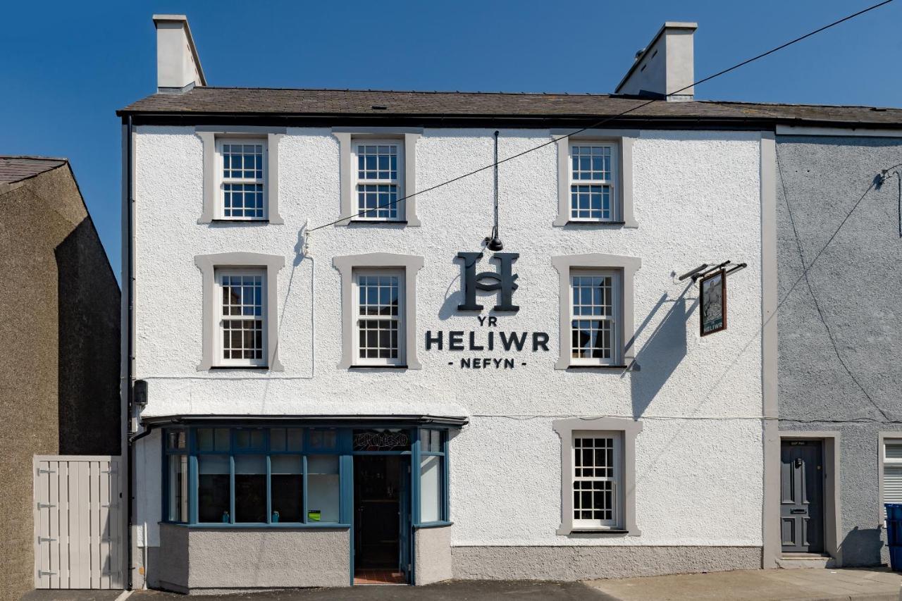 Tafarn Yr Heliwr Hostel Nefyn Buitenkant foto