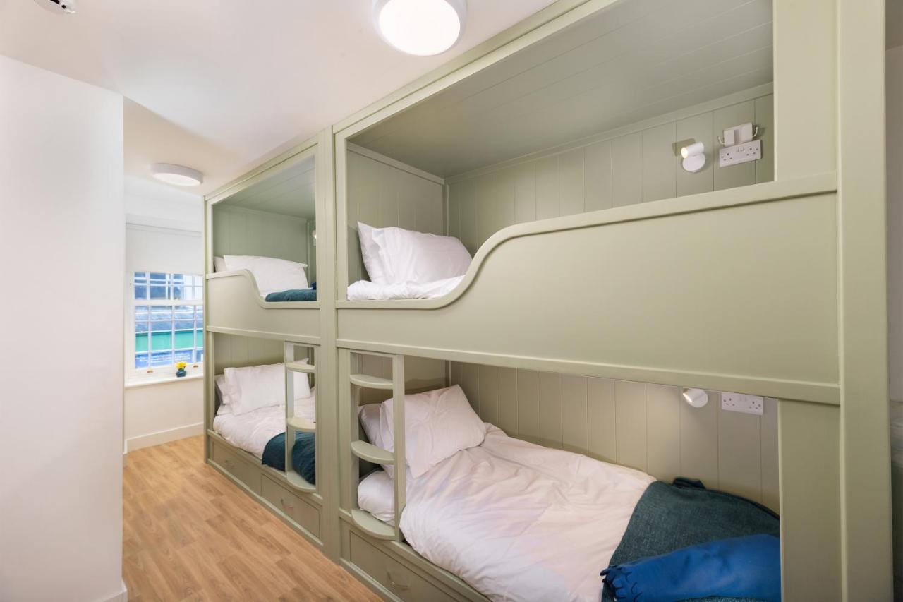 Tafarn Yr Heliwr Hostel Nefyn Buitenkant foto