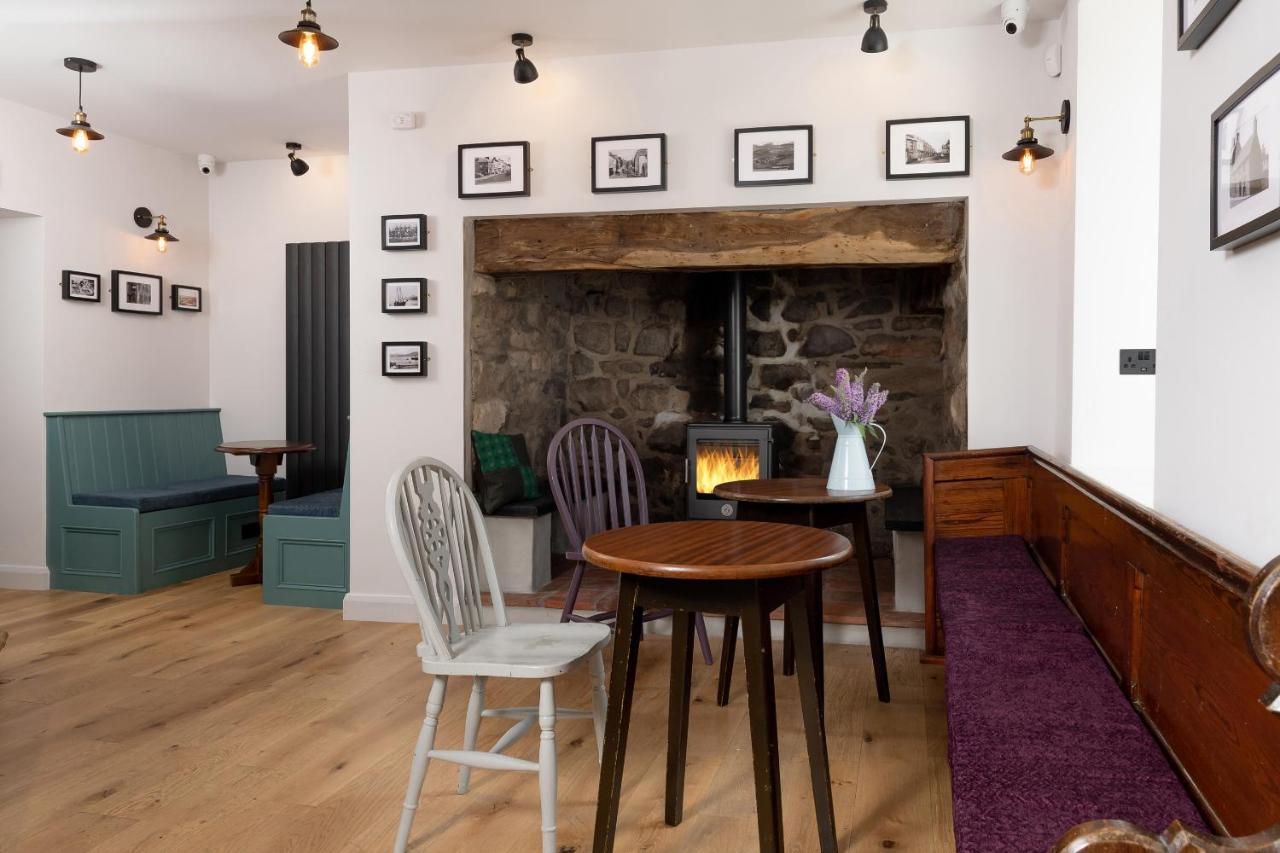 Tafarn Yr Heliwr Hostel Nefyn Buitenkant foto